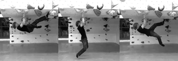 Mann mit lockigem Haar demonstriert verschiedene kletter technik Positionen an einer Boulderwand.